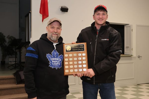 Rob Ashton presents the Bernice D. Park Memorial – Uxbridge Fair Volunteer of the Year Award to Gerrit Herrema